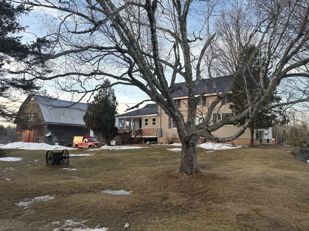 191 Wyman Road Palmyra ME 04965