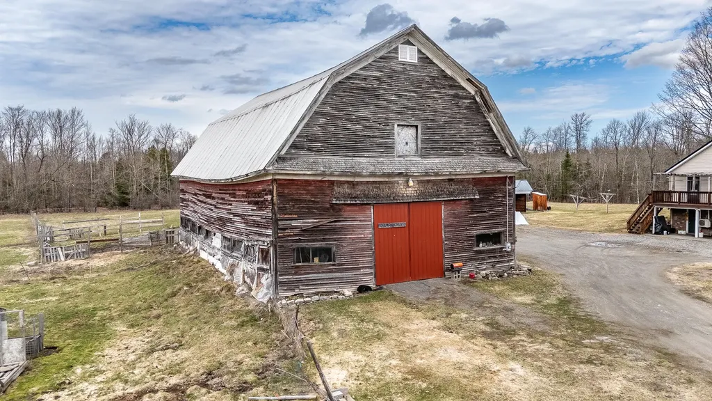 191 Wyman Road Palmyra ME 04965