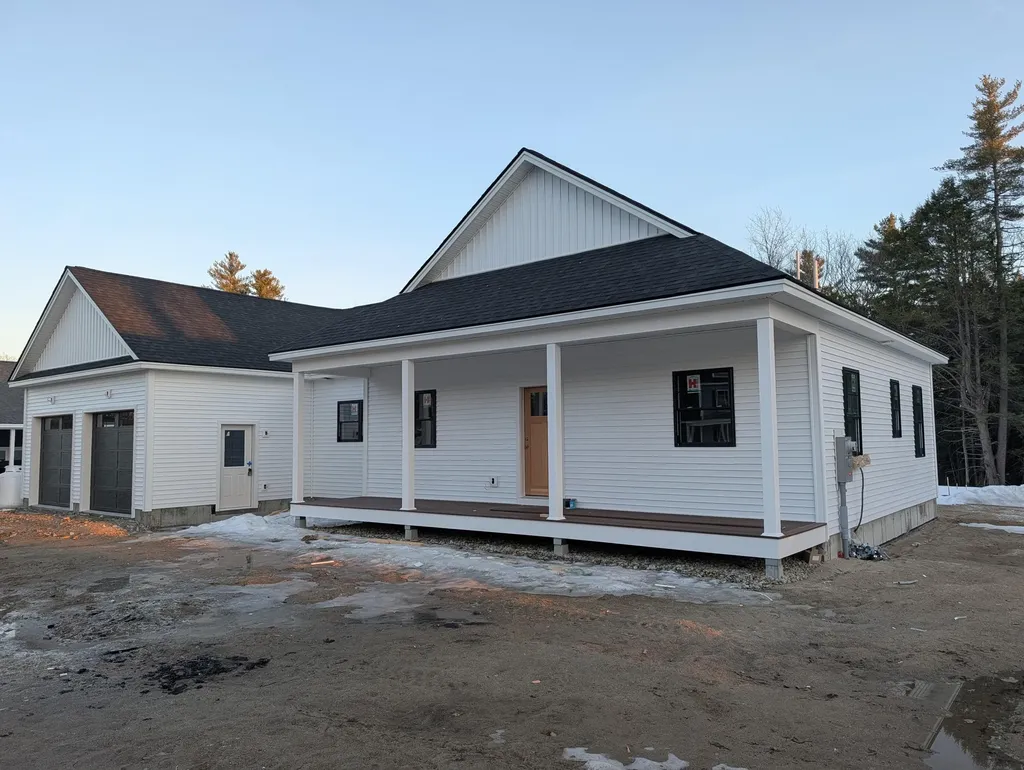 52 Woodcock Road Gray ME 04039