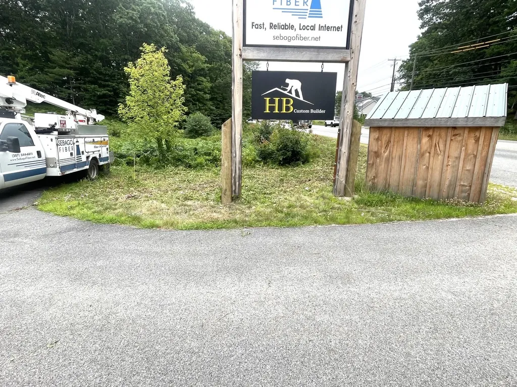 989 Roosevelt Trail Windham ME 04062