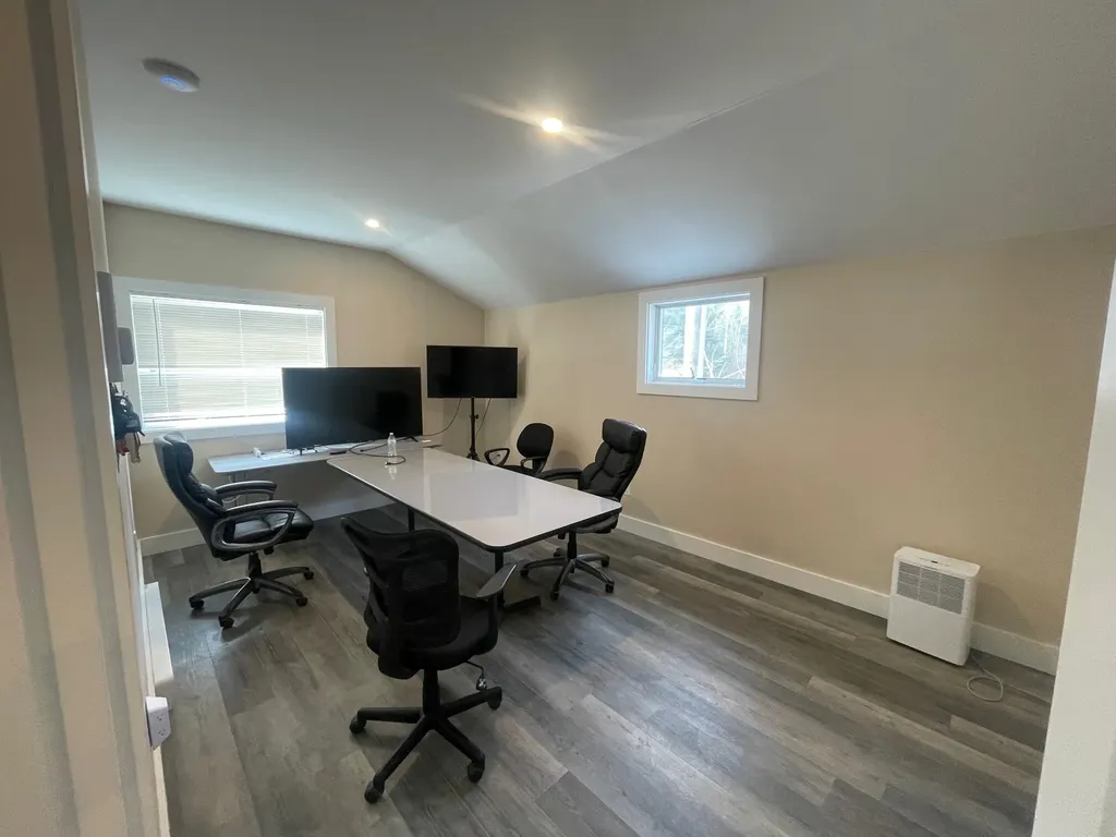 989 Roosevelt Trail Windham ME 04062