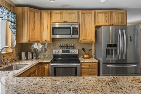 20 Alexander Drive Pittston ME 04345