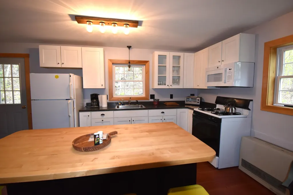 106 Shady Lane Newport ME 04953