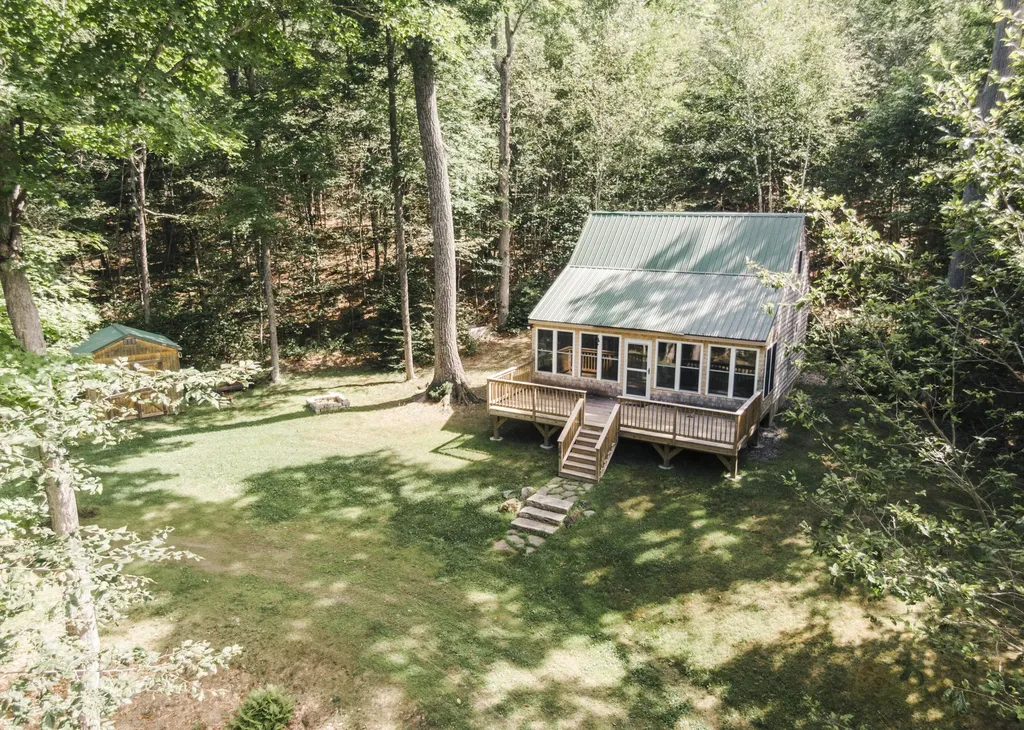 106 Shady Lane Newport ME 04953