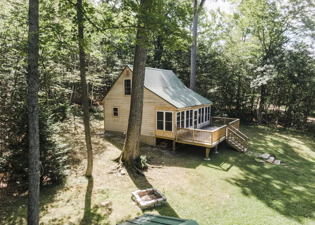 106 Shady Lane Newport ME 04953