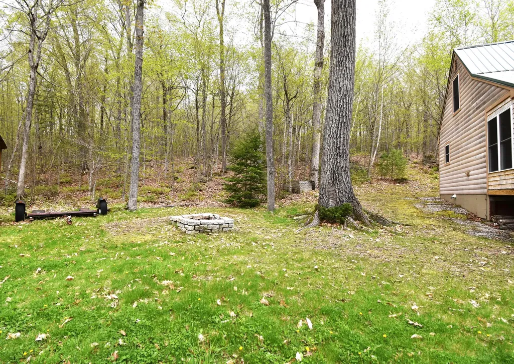106 Shady Lane Newport ME 04953