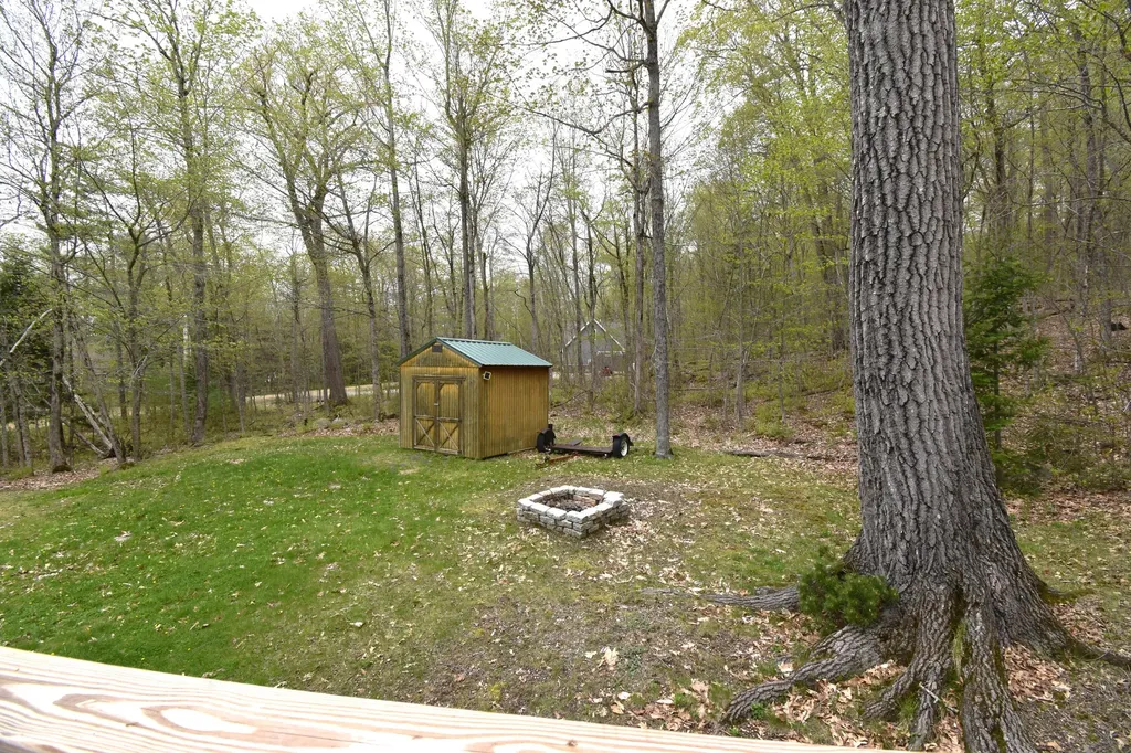 106 Shady Lane Newport ME 04953