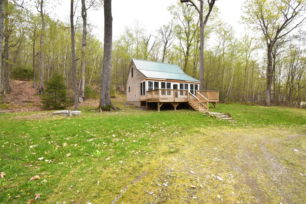 106 Shady Lane Newport ME 04953