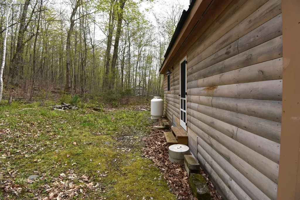 106 Shady Lane Newport ME 04953