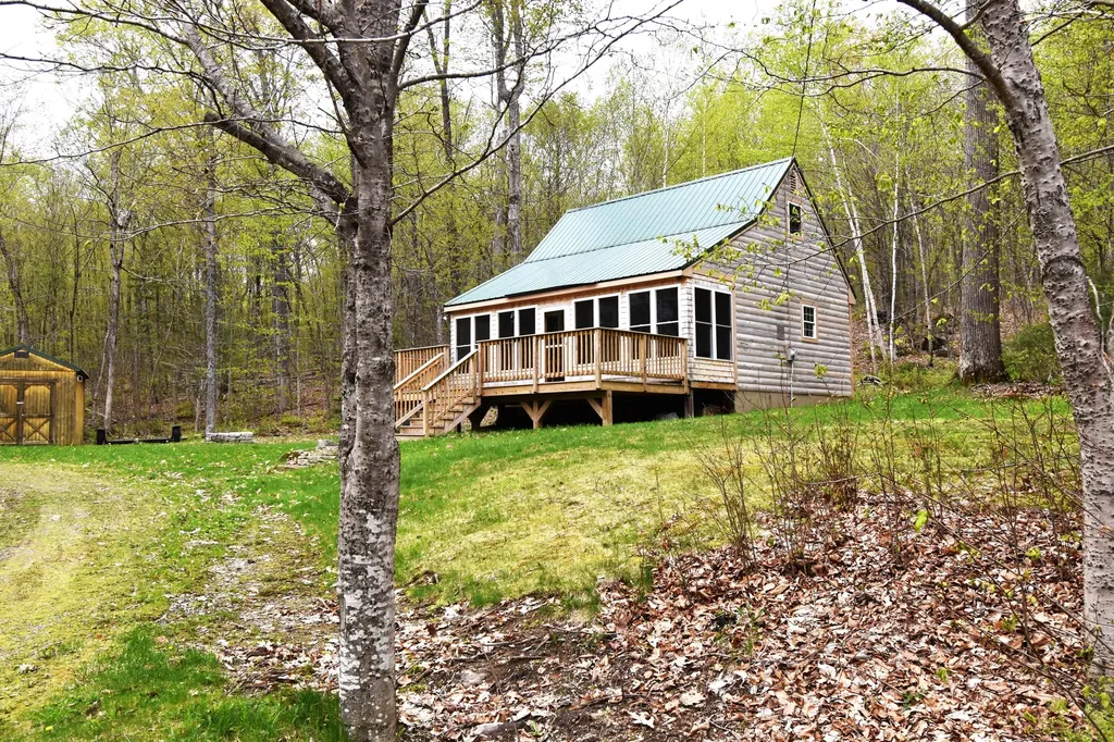 106 Shady Lane Newport ME 04953