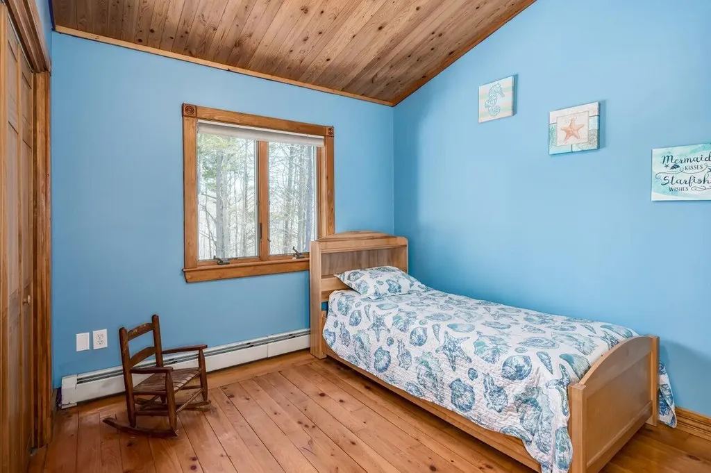 5 Mckenna Lane York ME 03909