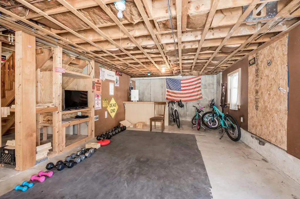 5 Mckenna Lane York ME 03909