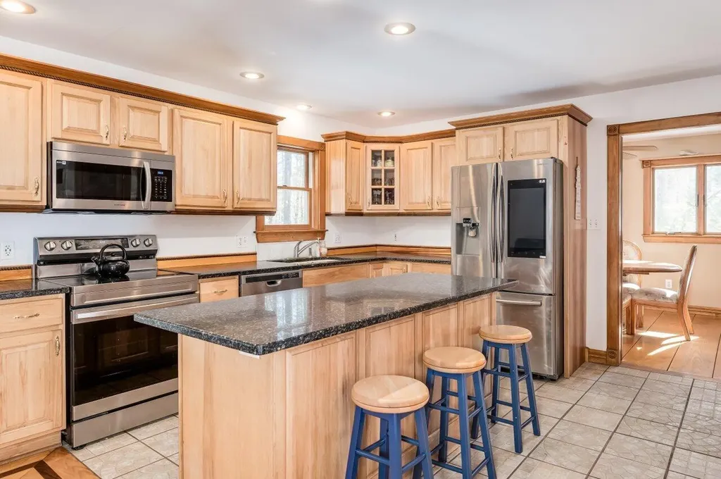 5 Mckenna Lane York ME 03909