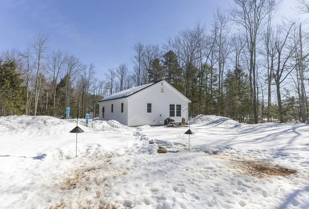71 Chicopee Road Standish ME 04084