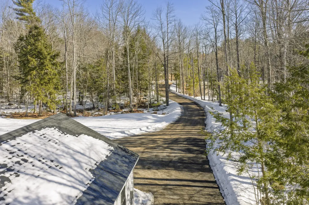 71 Chicopee Road Standish ME 04084