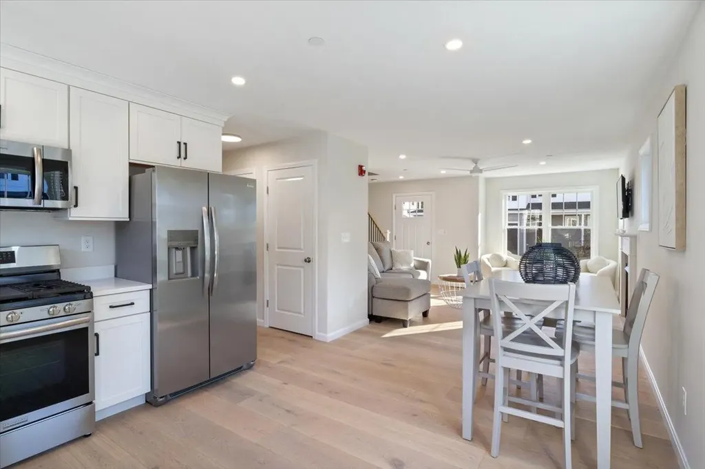 25 Regency Circle Kittery ME 03904