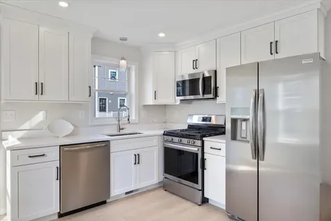 25 Regency Circle Kittery ME 03904