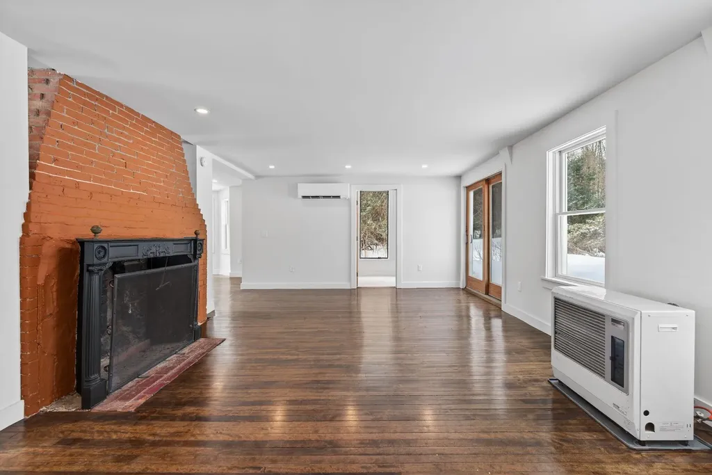 138 Orchard Road Cumberland ME 04021