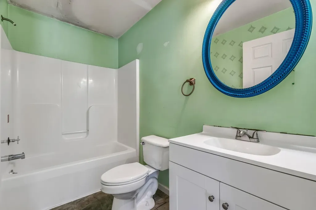 40 Harwood Road Farmingdale ME 04344