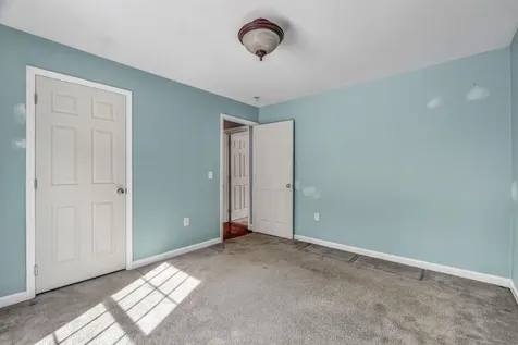 40 Harwood Road Farmingdale ME 04344