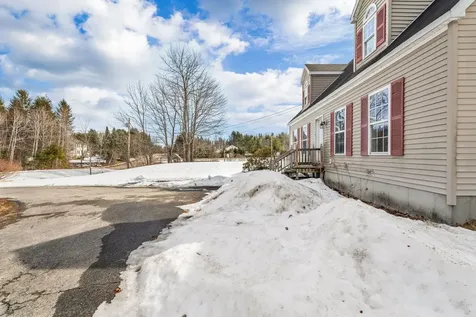40 Harwood Road Farmingdale ME 04344
