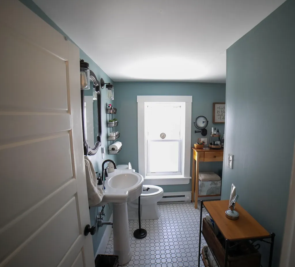 18 Maple Street North Berwick ME 03906