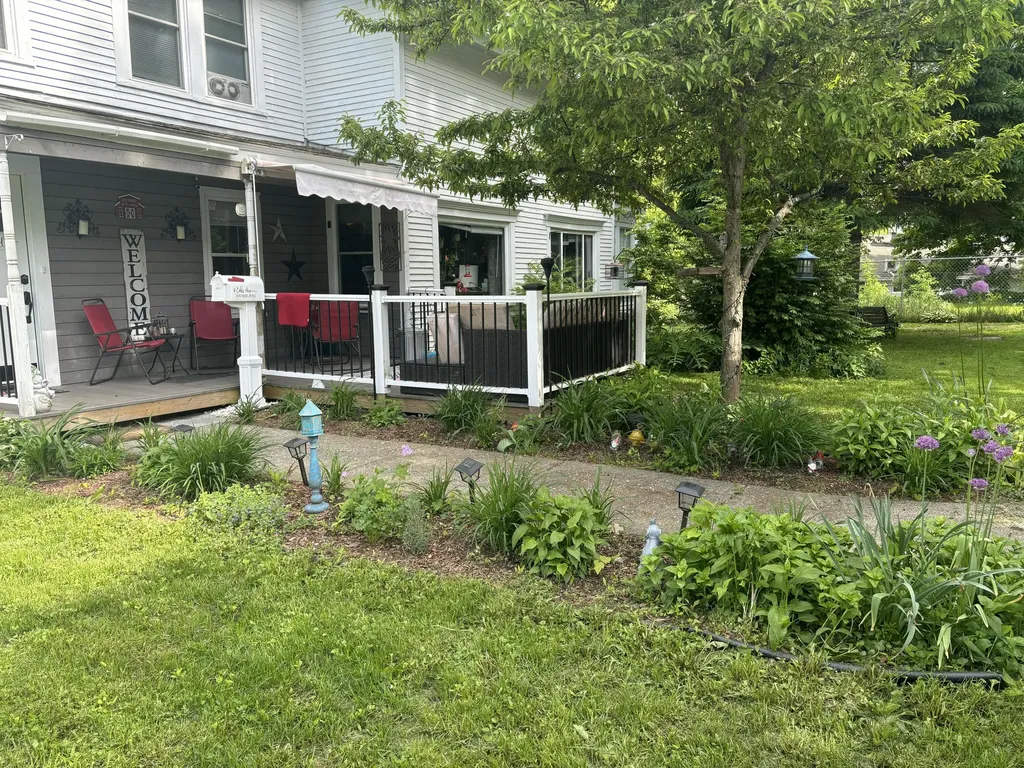 8 Edes Avenue Dover-foxcroft ME 04426