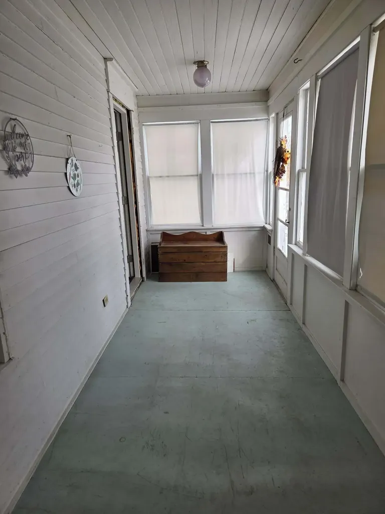 8 Edes Avenue Dover-foxcroft ME 04426