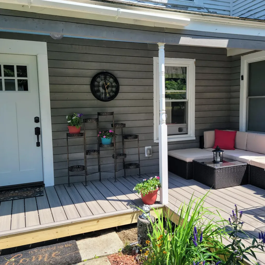 8 Edes Avenue Dover-foxcroft ME 04426