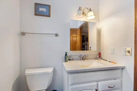 105 Nottingham Road Winthrop ME 04364