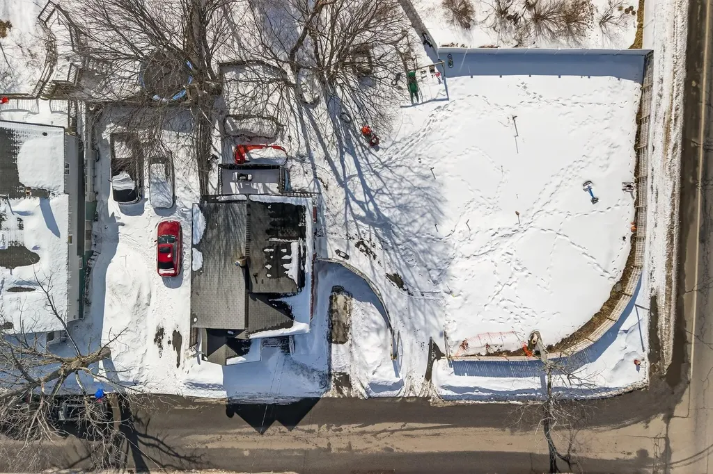 3 Fairlawn Avenue Lewiston ME 04240