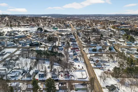 3 Fairlawn Avenue Lewiston ME 04240