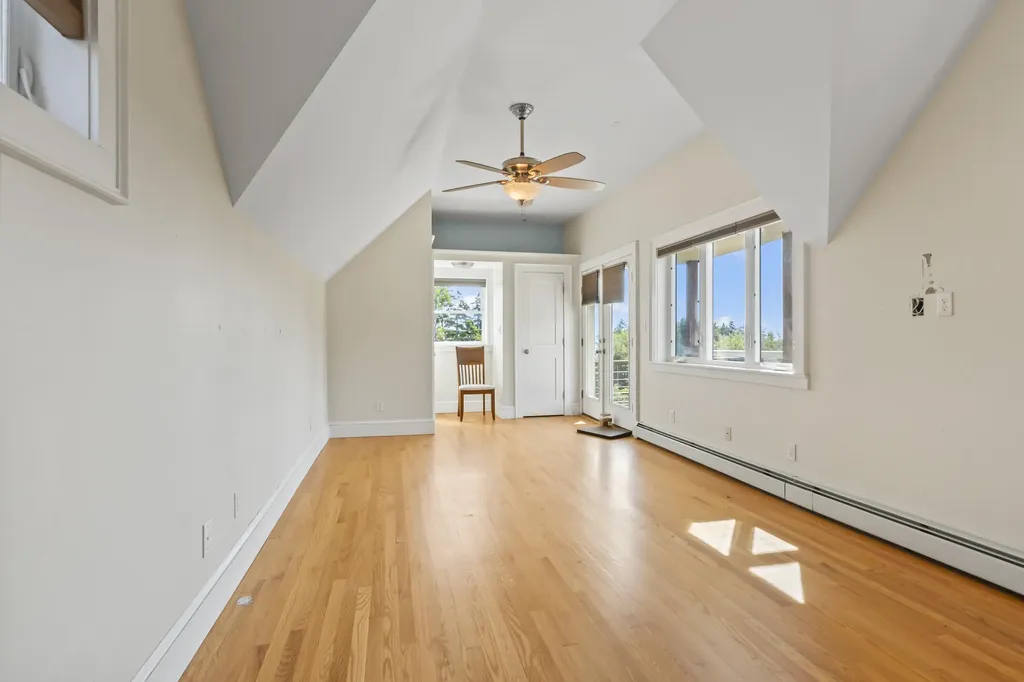 19 Hugh Av Hugh Avenue Harpswell ME 04003
