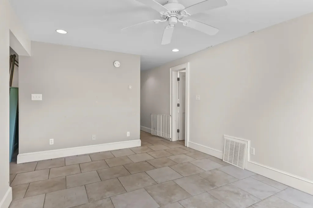 19 Hugh Av Hugh Avenue Harpswell ME 04003