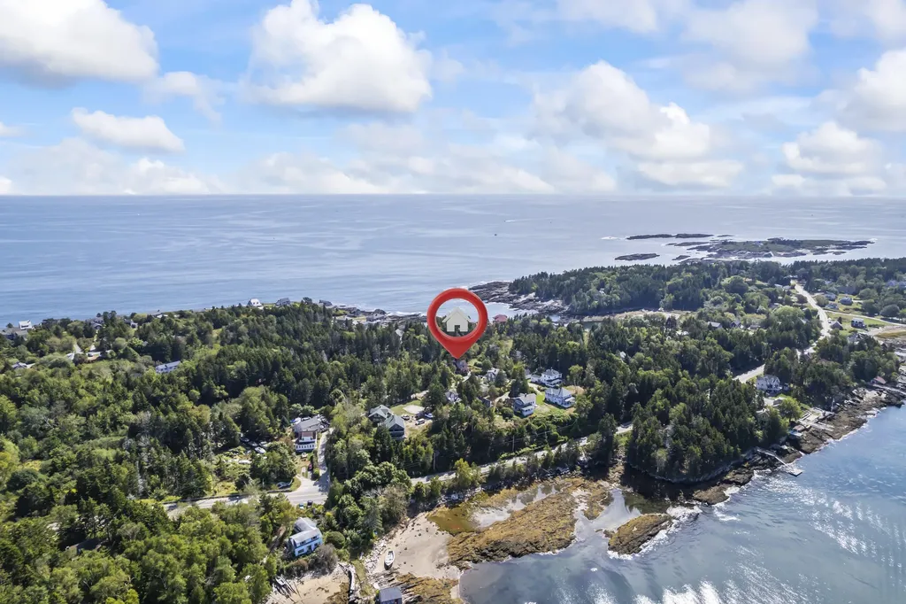 19 Hugh Av Hugh Avenue Harpswell ME 04003