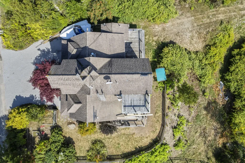 19 Hugh Av Hugh Avenue Harpswell ME 04003