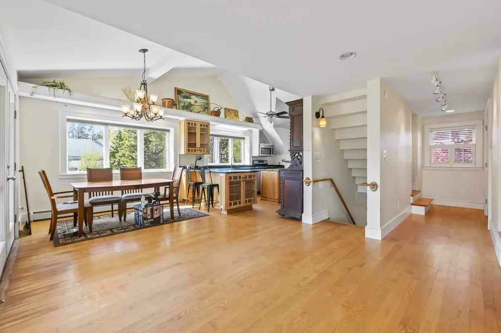19 Hugh Av Hugh Avenue Harpswell ME 04003