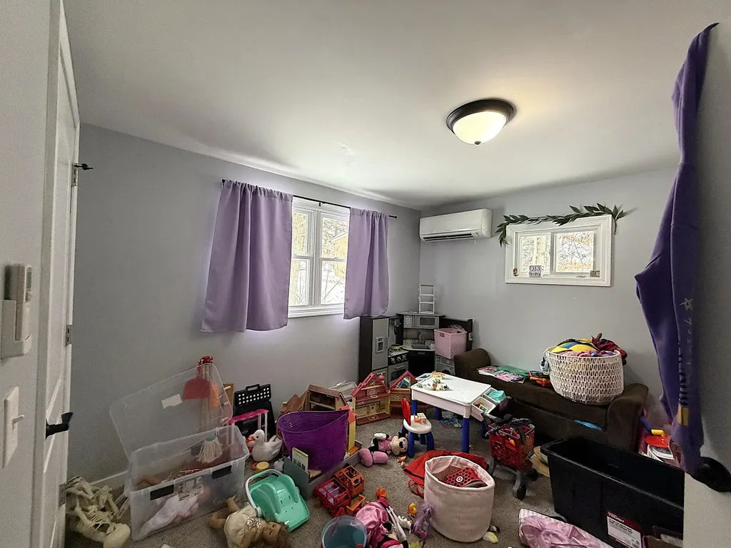 16 Daniel Street Gorham ME 04038