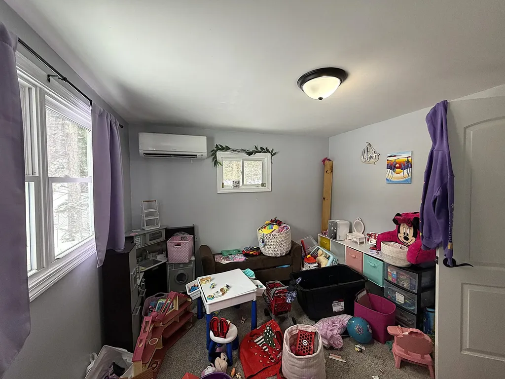 16 Daniel Street Gorham ME 04038