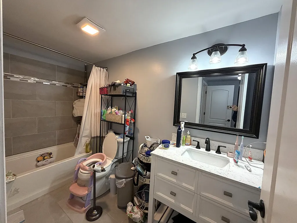 16 Daniel Street Gorham ME 04038