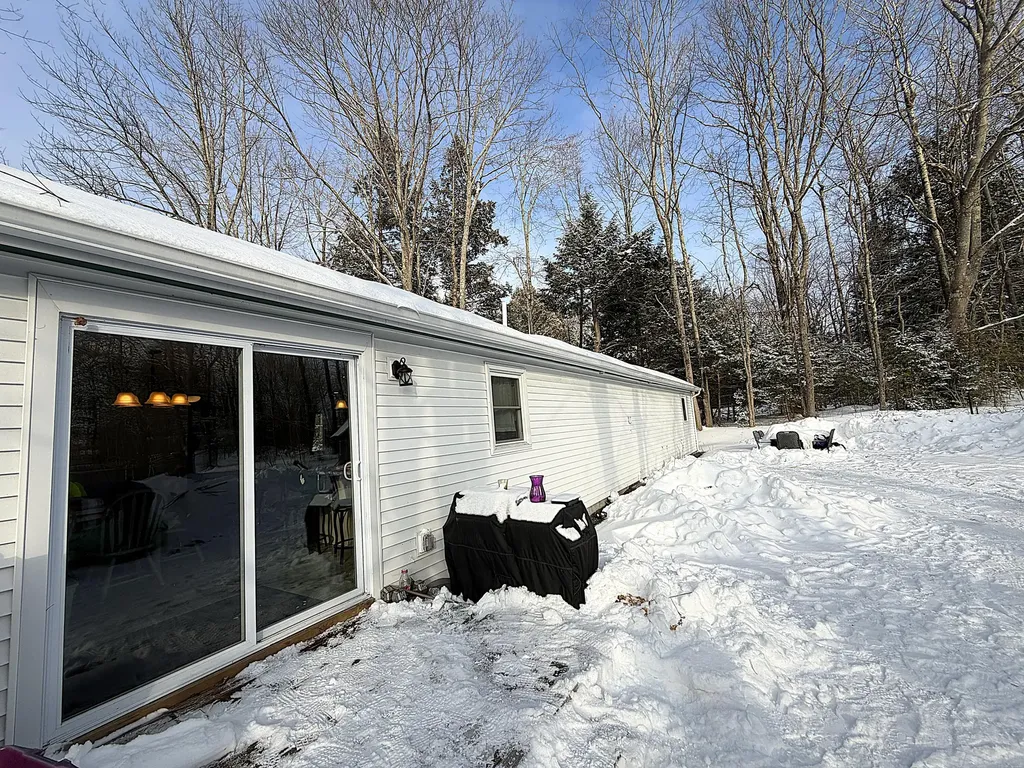 16 Daniel Street Gorham ME 04038