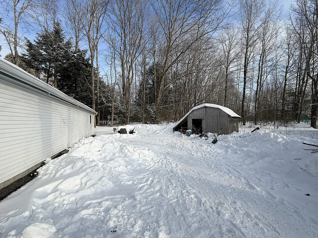 16 Daniel Street Gorham ME 04038