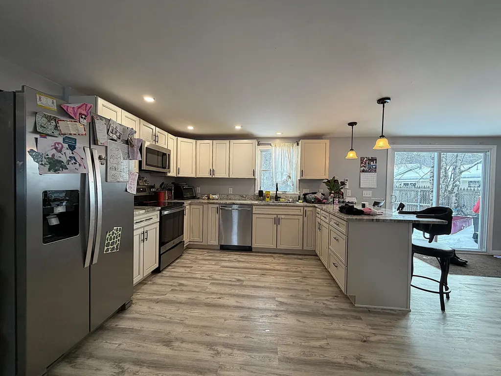 16 Daniel Street Gorham ME 04038