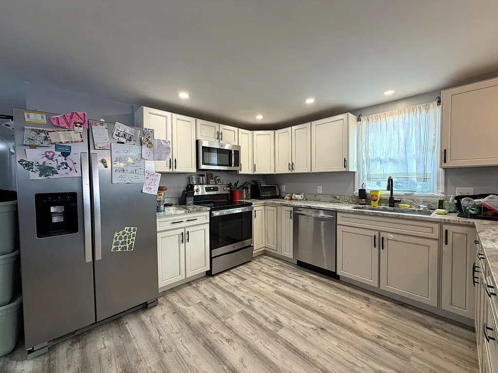 16 Daniel Street Gorham ME 04038