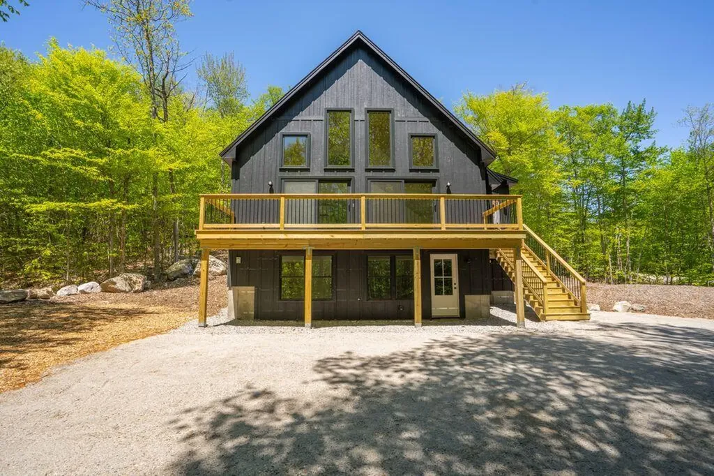 22 Keystone Drive Newry ME 04261