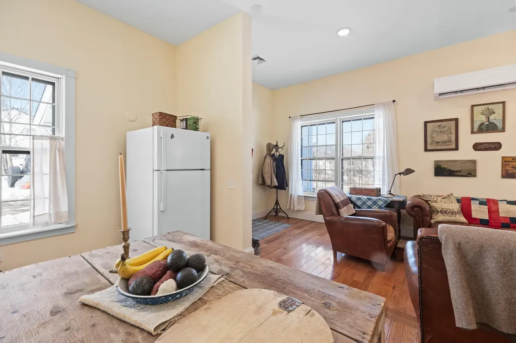 31-33 Booker Street Thomaston ME 04861