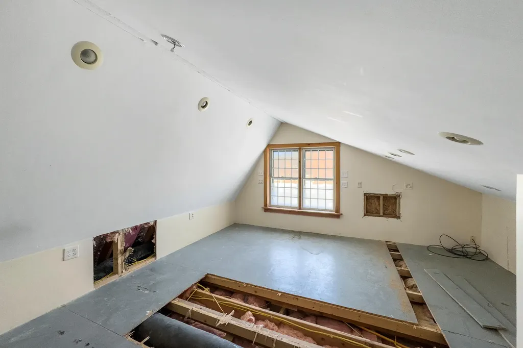 31-33 Booker Street Thomaston ME 04861