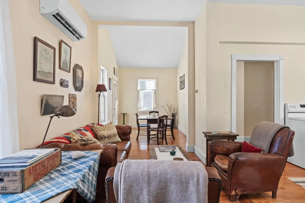 31-33 Booker Street Thomaston ME 04861