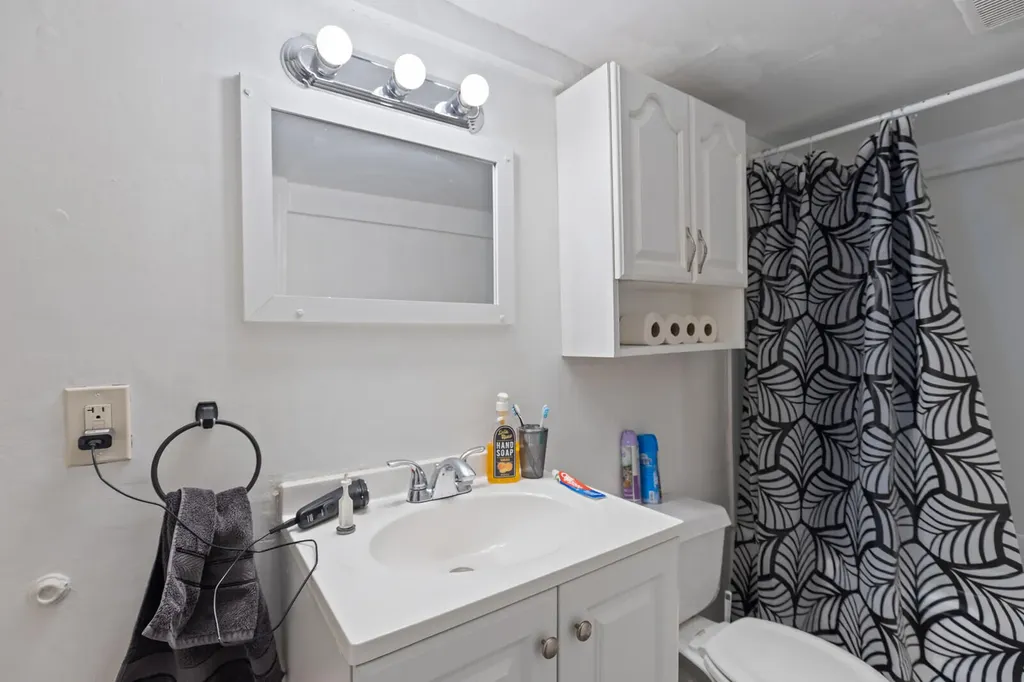 42 Carey Lane Waterville ME 04901