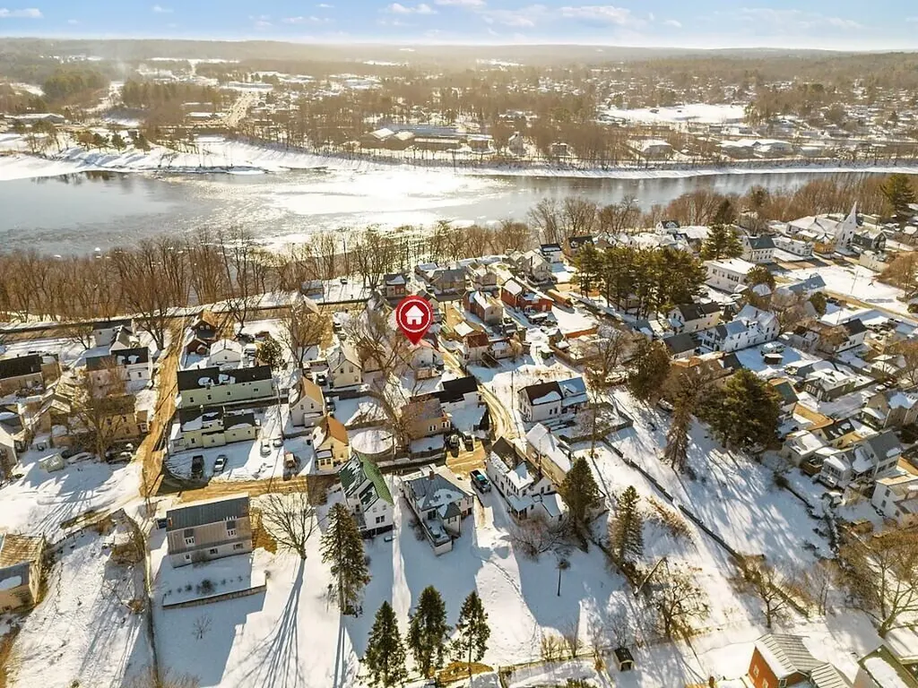 42 Carey Lane Waterville ME 04901